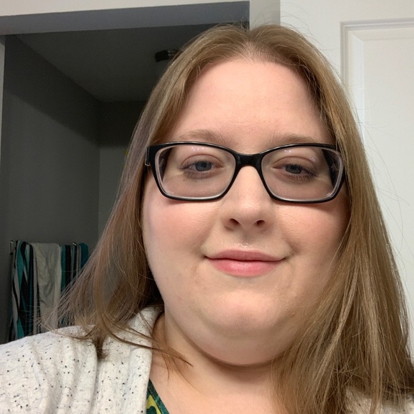 Meet your Posher, Jessica - Picture 2 of 4